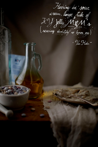 Illustration for article titled From Beyoncé to Sinatra: Photos of the food and drinks stars demand